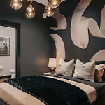 Holiday home Starr Piano - Highball And Bellamy - 8 Bedroom