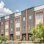 Grill Fire Pit & Views Near Downtown Nashville