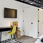 New Nash Modern Luxurious Space W Rooftop Views Holiday home Nashville