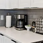 New Nash Modern Luxurious Space W Rooftop Views