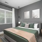 Sleeps 16 Two Side By Side Only 3 Miles Broadway