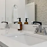 New Nash Modern Luxurious Space W Rooftop Views