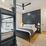 The Ashford - Brand New Gem Walk To Weho Holiday home