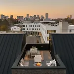 The Chestnut - Brand New Rooftop Skyline Views