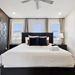 New Nash Modern Luxurious Space W Rooftop Views