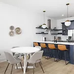 Holiday home Sleeps 16 Two Side By Side Only 3 Miles Broadway