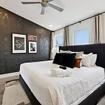 New Nash Modern Luxurious Space W Rooftop Views * Nashville
