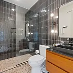 Holiday home The Ashford - Brand New Gem Walk To Weho *