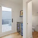 The Ashford - Brand New Gem Walk To Weho Holiday home *