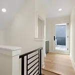 The Chestnut - Brand New Rooftop Skyline Views Holiday home Nashville
