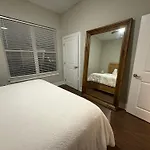 Apartment -new-the Nash Luxe, Pool, Gym, Nightlife! *