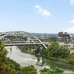 View 320 * Nashville