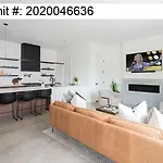 Holiday home Nash Chic Near Dt Rooftop Luxe Comfort *