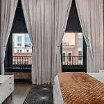 French\'S Luxury Condo - Steps From Broadway