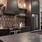 French's Luxury - Steps From Broadway *