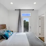 Holiday home 10m To Dt-hottub/pool Tb/karaoke -johnny Cash Hm