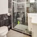 Holiday home Backyard Retreat! Extended In