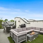 Stylish 4br - Rooftop Deck Near Downtown Nashville