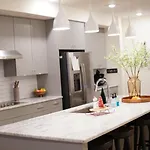 Music Family Retreat - Near Airport, Downtown Holiday home *