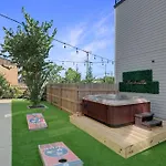 Holiday home 10m To Dt-hottub/pool Tb/karaoke -johnny Cash Hm Nashville