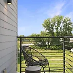 10m To Dt-hottub/pool Tb/karaoke -johnny Cash Hm Holiday home *