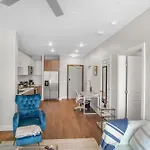 Apartment Monaco W Pool Gym Parking *