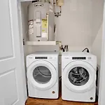 Grand Palace Pool Gym Parking Apartment Nashville