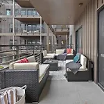 Walk To Broadway- Pool & Cabanas-luxury *