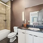 Lux Retreat Xl Group Skyline Game 3 Mi Dt Apartment Nashville