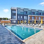 Apartment Lux Retreat Xl Group Skyline Game 3 Mi Dt Nashville
