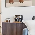 Lux Retreat Xl Group Skyline Game 3 Mi Dt Nashville