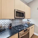 Apartment Lux Retreat Xl Group Skyline Game 3 Mi Dt *