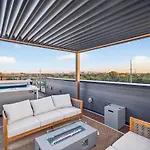 Apartment Lux Retreat Xl Group Skyline Game 3 Mi Dt Nashville