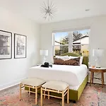 Holiday home Hart Buyout 4 By Avantstay Two Town House Buyout W Modern Amenities In
