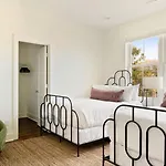 Hart Buyout 4 By Avantstay Two Town House Buyout W Modern Amenities In *