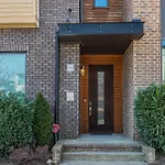 Stylish 4 Bed With Rooftop, Garage Near Hot Spots Less Than 5 Mins To Belmont, 10 Mins To Broadway, 24 Hour Hospitality Team, Perfect For Groups, Available For Long Term Rental