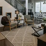 Large East With Game Sleeps 12 Holiday home Nashville