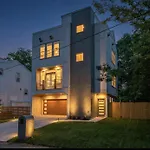 Lux East Nash-hot Tub & Rooftop Patio