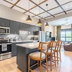 The Western Wing By Local Holiday home Nashville