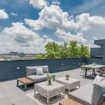 Holiday home The Rooftop Retreat By Local *