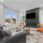 New Modern 4Br Extended Stay - Fully Equipped - Workspace - Parking