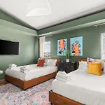 Modern Townhouse Near Vandy And Parthenon