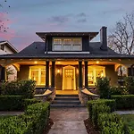 Southern Charm Backyard Firepit Outdoor Dining Mins To Downtown Chapel House By Avantstay