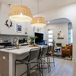 Sleeps 24 Rooftop Game Room Outdoor Spaces Just 10 Min To Broadway Outrider By Avantstay