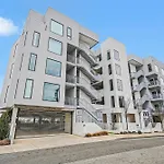 Holiday home Modern 2 Bdr W River View Balcony Walk To Dt Nashville