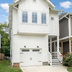 Holiday home The Alabaster By Local
