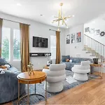 Holiday home The Vault Royale By Local *