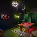 Speakeasy Game Room, Hot Tub, Fire Pit, King Bed - Close To Downtown Holiday home Nashville