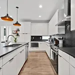 New Modern 4br Extended - Fully Equipped - Workspace - Parking Holiday home Nashville