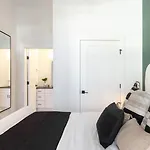 New Build Sleeps 12 2 Modern Design Near Downtown Nashville